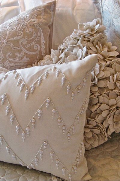 31bf2112cbc9ec73209b36a6fd37af4f cream pillows linen pillows