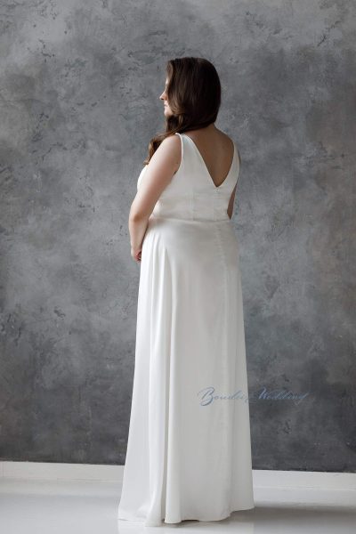 Photo Plus size satin dress