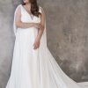 Photo Plus size wedding dress Taya