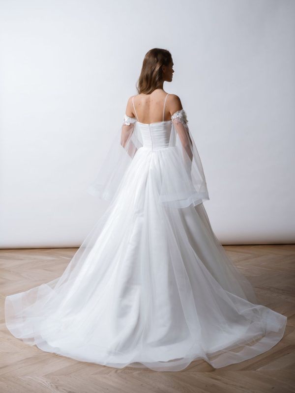 Photo Wedding Dress Iris
