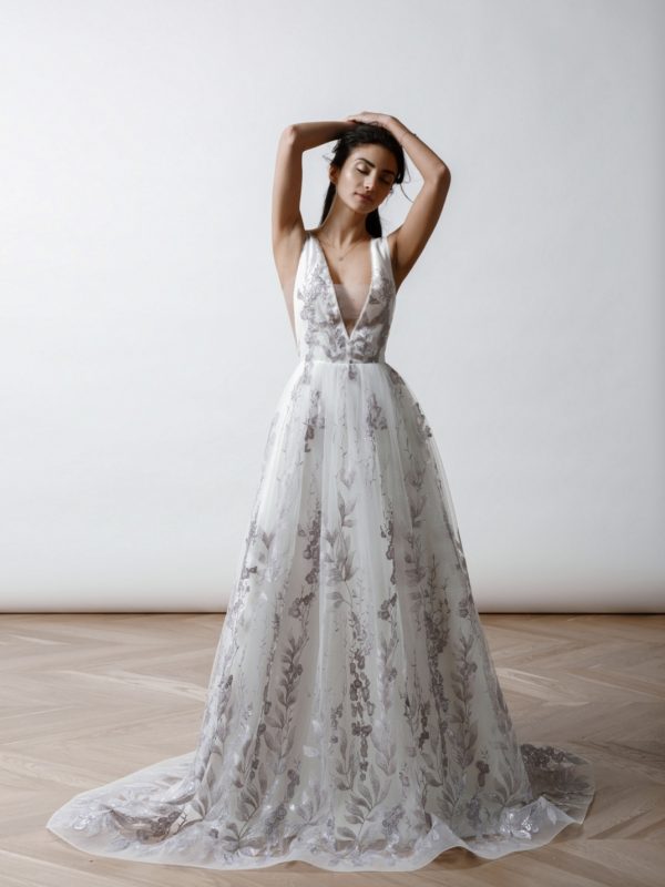Photo Wedding dress Lilac