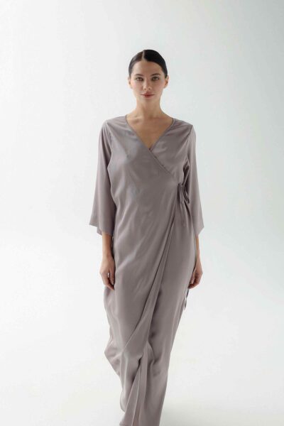 Photo Elegant Satin Wrap Dress Robe