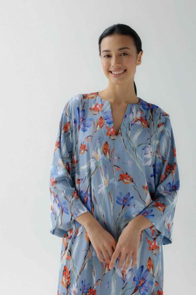 Photo Exquisite Satin Kaftan Dress with Floral Print