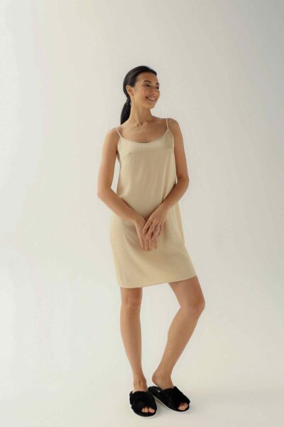 Photo Luxurious Beige Satin Shirt