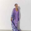Photo Luxurious Lilac Satin Kimono Robe