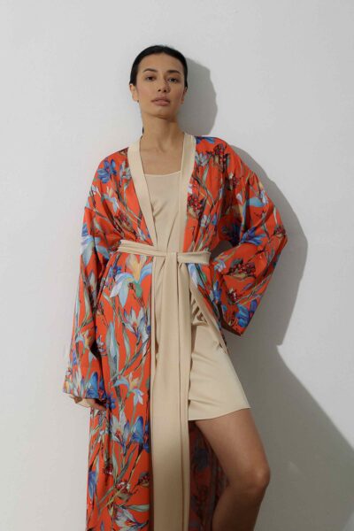 Photo Luxurious Satin Kimono Robe: Orange with Floral Print