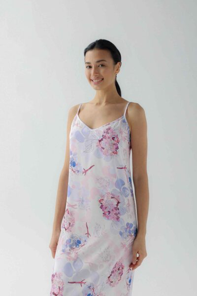 Photo Elegant Long Silk Shirt with Floral Print