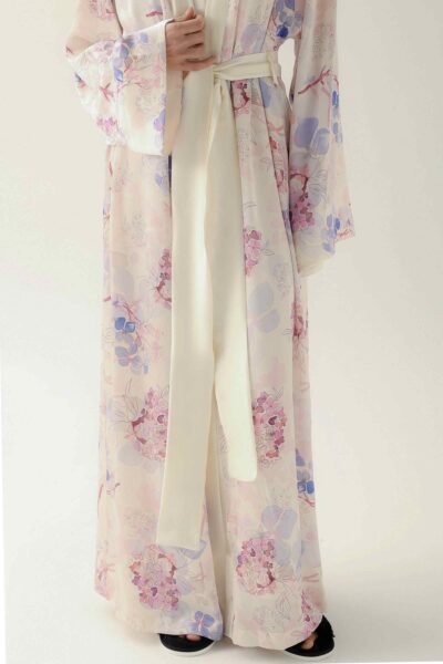 Photo Floral Satin Kimono Robe: Elegance and Comfort