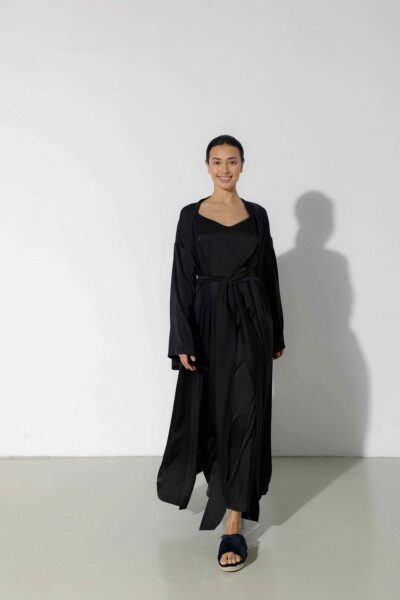 Photo Luxurious Black Silk Kimono Robe