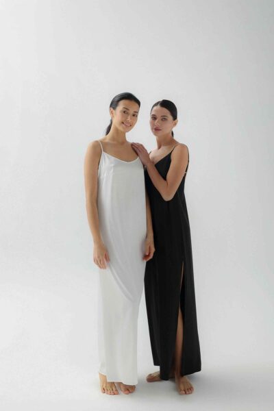 Photo Luxurious Black Silk Shirt